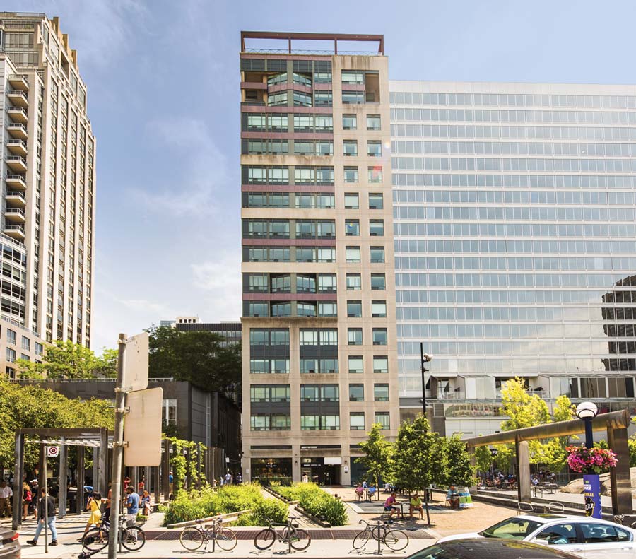 102 BLOOR Toronto, Ontario